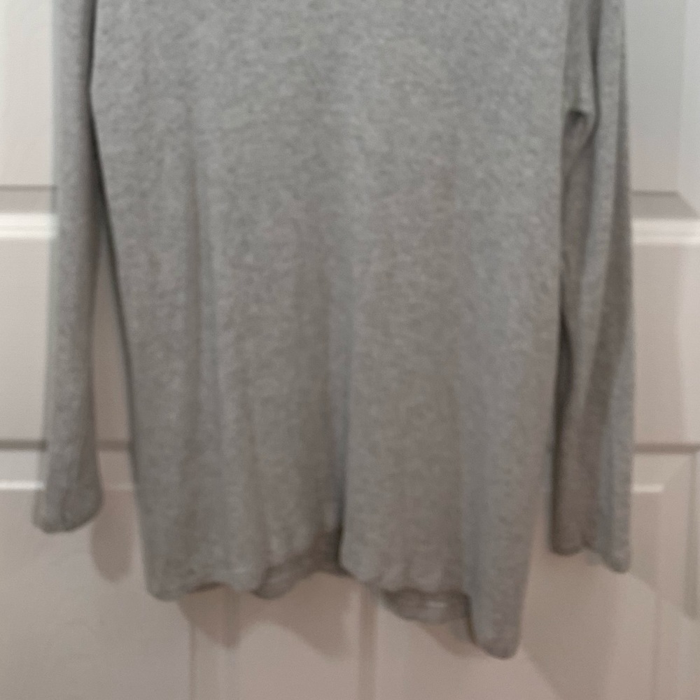 Brandy Melville John Galt Gray Pullover Top  Sz OS - Picture 6 of 7